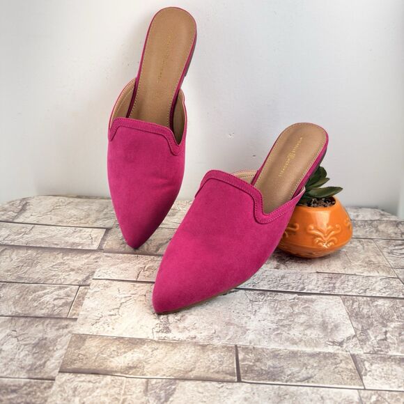 Michelle mcdowell Shoes - NWT Michelle McDowell Hot Pink Pointed Mules